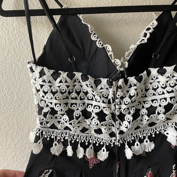 BOUTIQUE | Romper - Picture 6 of 8